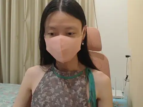 Snapshot of Lil-Cherries chatting on January 2026 02:43:02 PM Lil-Cherries online show from January 2026 02:43:02 PM