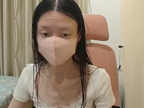 Snapshot of Lil-Cherries chatting on February 2026 01:36:01 PM Lil-Cherries online show from February 2026 01:36:01 PM