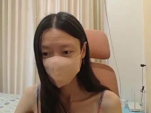 Lil-Cherries online show from April 2026 02:42:02 AM