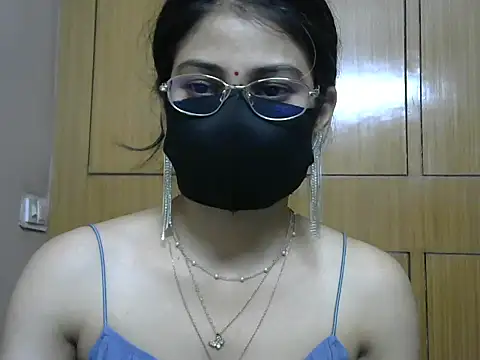 Fairy Pie online show from May 2026 06:25:02 PM