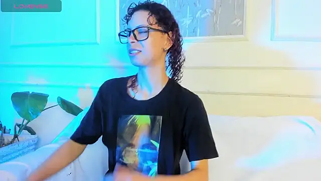 AliceMadnes online show from March 2026 02:28:02 PM