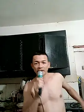 elzafiro37 online show from November 2025 10:08:01 PM