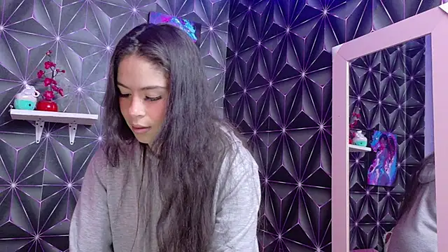 emilygrooe online show from November 2025 09:35:02 PM