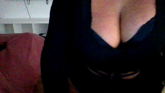 Snapshot of cleo094 chatting on November 2025 03:39:01 AM cleo094 online show from November 2025 03:39:01 AM