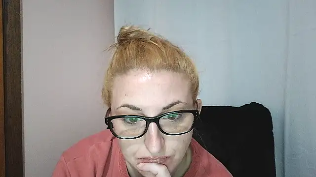 Snapshot of MissAudri chatting on January 2026 04:12:02 PM MissAudri online show from January 2026 04:12:02 PM