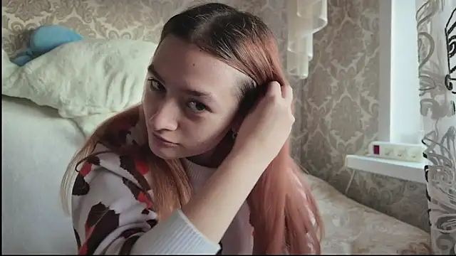 Snapshot of SweetLiaison chatting on November 2025 06:57:02 AM SweetLiaison online show from November 2025 06:57:02 AM