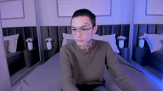 Ionarne online show from November 2025 12:16:01 PM