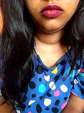 Sexy Divya   online show from May 2026 01:02:02 AM