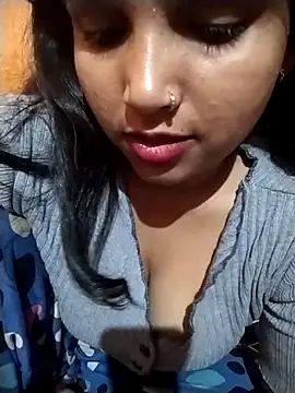Sexy Divya   online show from May 2026 06:24:01 PM