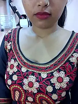 Sexy Divya   online show from May 2026 02:45:01 PM