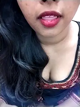 Sexy Divya   online show from May 2026 04:42:01 AM