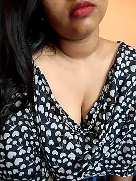 Sexy Divya   online show from June 2026 05:24:01 AM