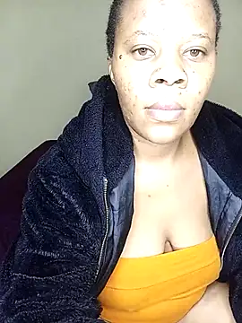 Emmylove-xr25 online show from March 2026 12:06:01 AM