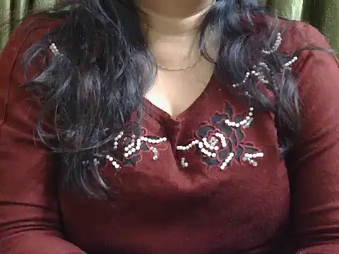 Miss Eira online show from November 2025 10:15:02 AM