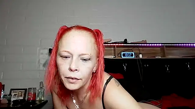 nikkibae33 online show from July 2026 01:01:01 AM