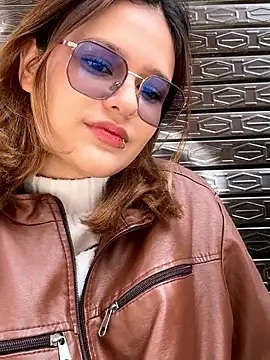 lili ra online show from November 2025 04:29:02 PM