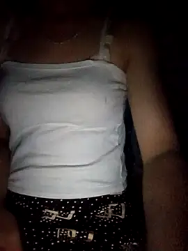 Lynn-122 online show from April 2026 01:37:02 PM