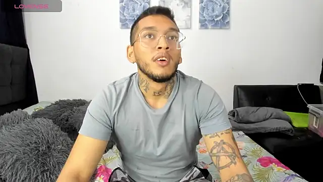 ariannawil online show from December 2025 12:37:02 AM