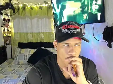 JUANBIGCOCK21CM online show from July 2026 01:39:01 PM