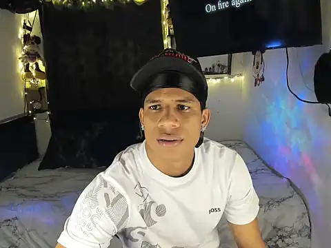 JUANBIGCOCK21CM online show from July 2026 01:47:02 PM