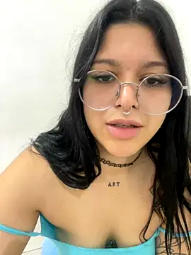 Snapshot of amazonaa9 chatting on November 2025 05:05:02 PM amazonaa9 online show from November 2025 05:05:02 PM