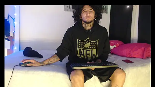 Yuki mil online show from November 2025 03:23:01 PM