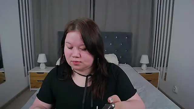 EvaNova  online show from November 2025 04:24:02 AM