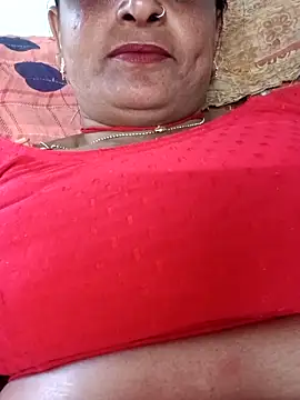 Snapshot of Quin_love143 chatting on February 2026 09:35:02 AM Quin love143 online show from February 2026 09:35:02 AM