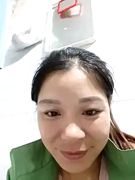 Snapshot of Lyla_john chatting on December 2025 01:07:01 PM Lyla john online show from December 2025 01:07:01 PM