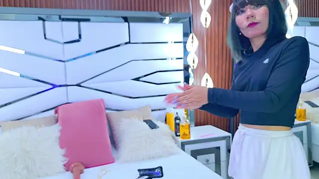 Snapshot of BunnySexyy18 chatting on December 2025 07:43:01 PM BunnySexyy18 online show from December 2025 07:43:01 PM