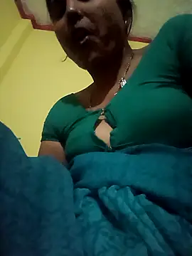 Snapshot of Hotbhabhi_089 chatting on May 2026 04:44:02 PM Hotbhabhi 089 online show from May 2026 04:44:02 PM