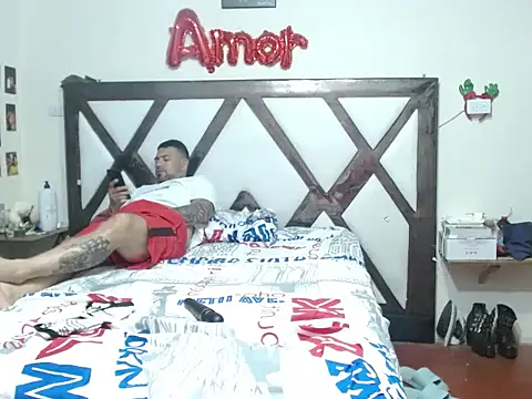 Snapshot of kendraandtommy chatting on November 2025 09:08:01 PM kendraandtommy online show from November 2025 09:08:01 PM