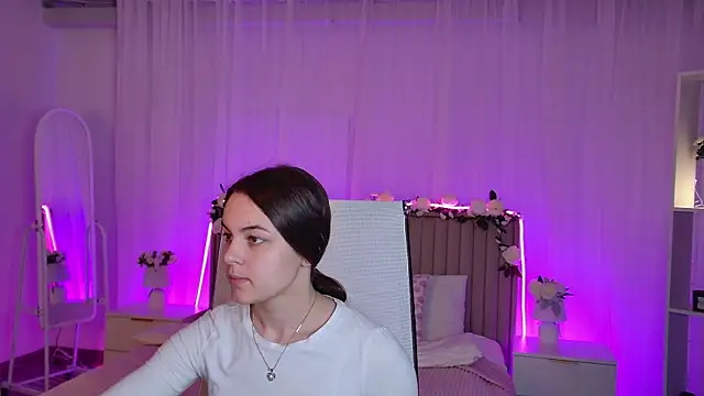 FrancescaCavaliere online show from June 2026 09:11:02 AM