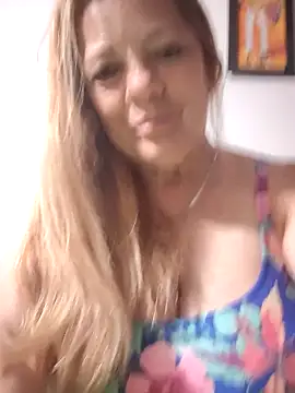 karlaanqui1 online show from May 2026 10:33:02 AM