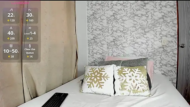 sofiaalarson online show from December 2025 02:22:01 PM