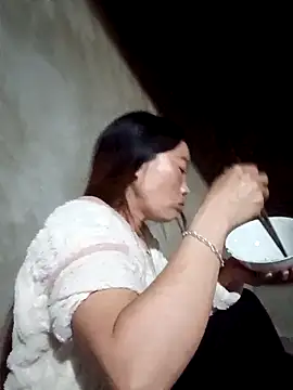 blonde blg online show from March 2026 12:01:01 PM