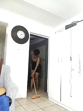 HipsDontLieX95 online show from December 2025 04:14:02 PM