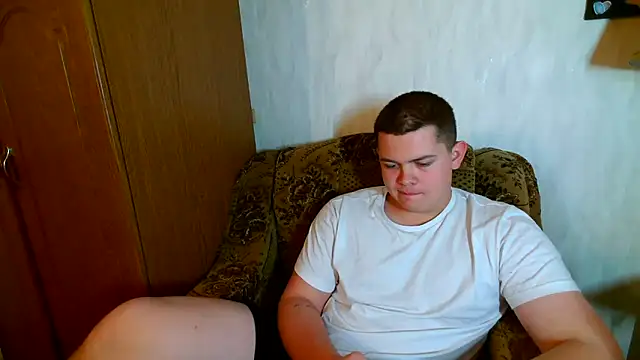 Snapshot of CuteButNaughty_ chatting on December 2025 06:14:03 PM CuteButNaughty online show from December 2025 06:14:03 PM