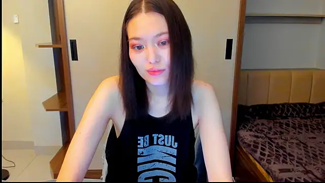 HopeLovely online show from April 2026 04:23:01 PM