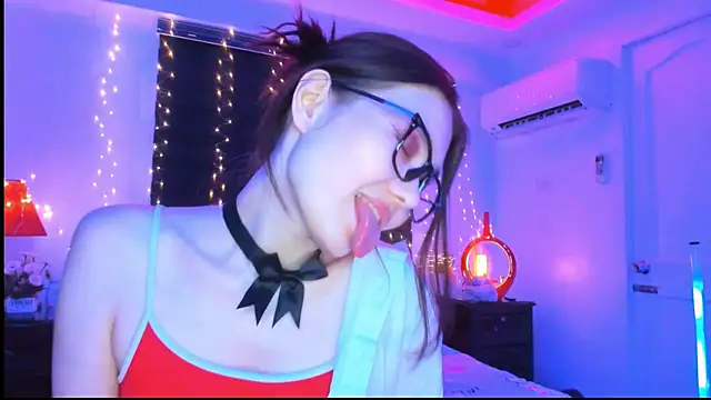 HopeLovely online show from May 2026 02:37:01 PM