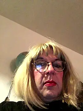 simone xdressing online show from January 2026 01:20:01 AM