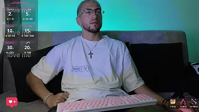 AresMassimoX online show from July 2026 11:46:02 PM