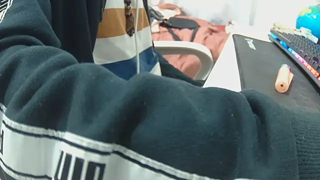 Calavera2001 online show from December 2025 12:38:02 AM