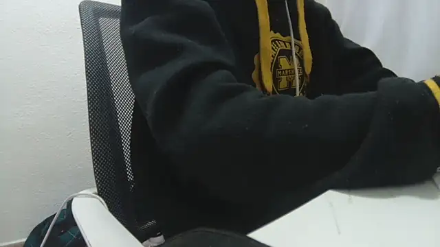 Calavera2001 online show from December 2025 08:55:02 AM