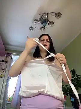 Dona Mafia online show from February 2026 11:36:01 PM