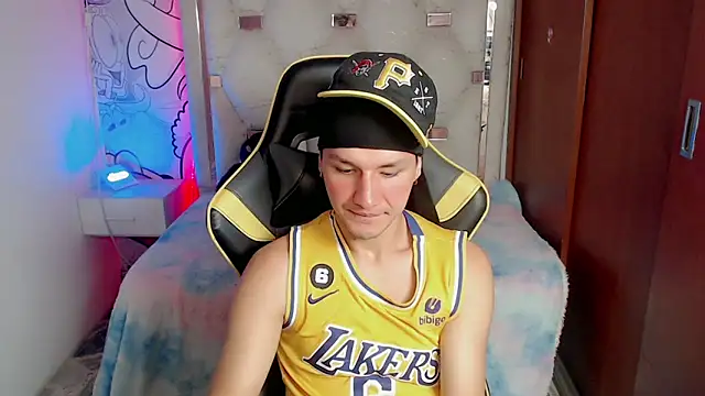 Snapshot of Lucifer_go chatting on November 2025 09:25:02 PM Lucifer go online show from November 2025 09:25:02 PM