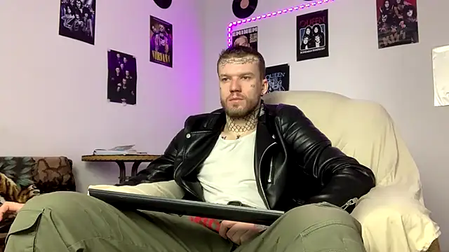 Huntall77 online show from March 2026 04:25:01 AM