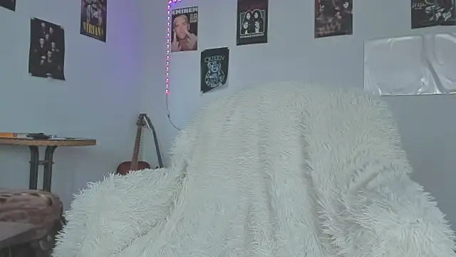 Huntall77 online show from March 2026 08:26:33 AM