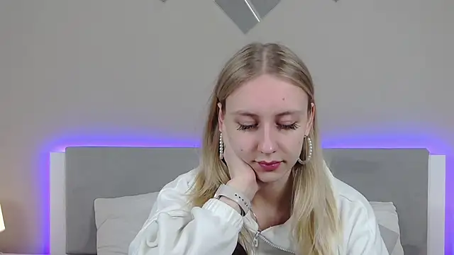 RachaelCute online show from April 2026 11:13:02 AM