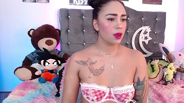 Snapshot of lunabritton1 chatting on April 2026 02:22:02 AM lunabritton1 online show from April 2026 02:22:02 AM